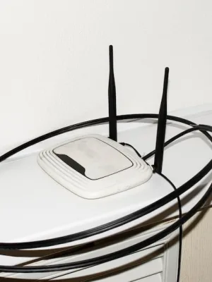 Wi-Fi 6 vs Wi-Fi 6E: A Comprehensive Guide for US Consumers - Cover Image