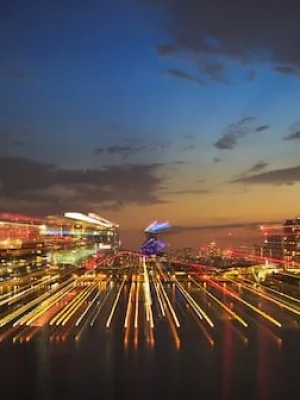 Millimeter Wave 5G: How US Businesses Can Unlock 20 Gbps Speeds - Cover Image